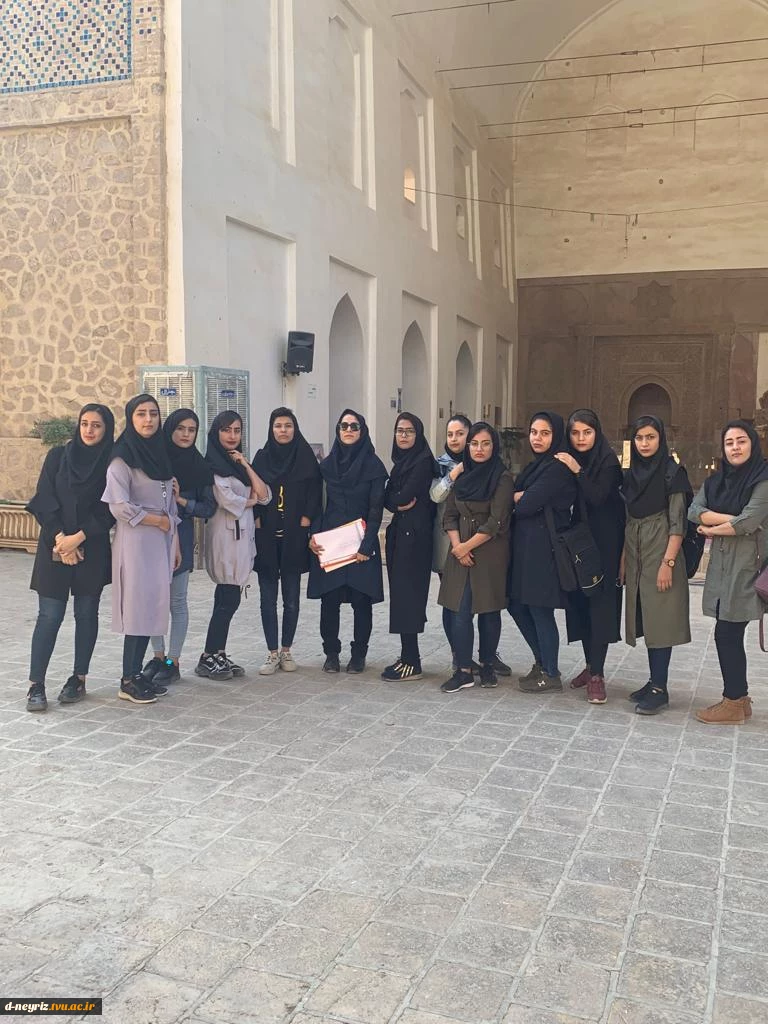 بازدید علمی دانشجویان معماری  آموزشکده فنی و حرفه ای دختران نی ریز از مسجد جامع کبیر نی ریز 4