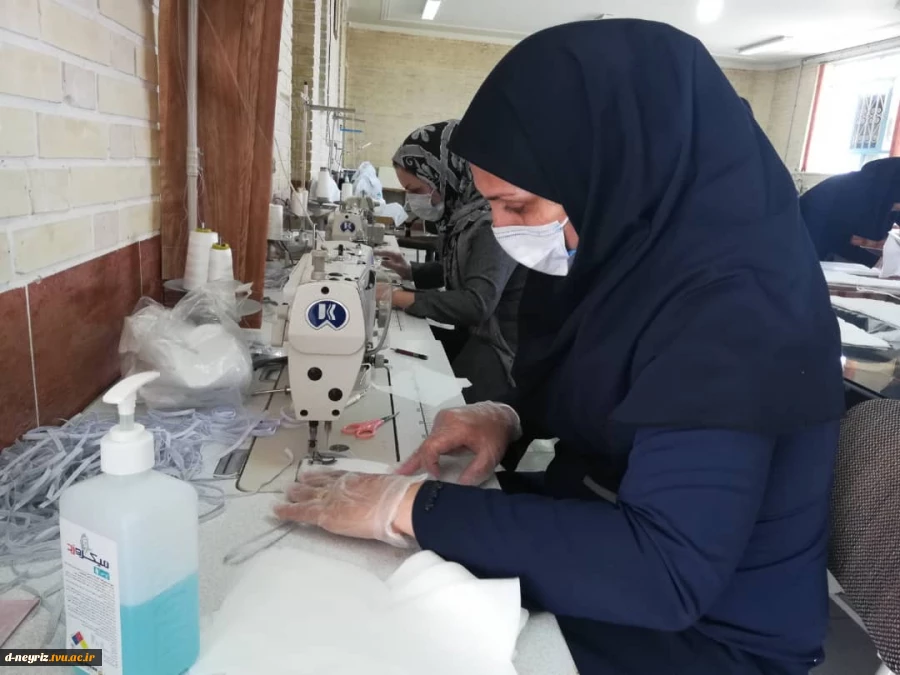 تولید 1200  ماسک کاملا بهداشتی توسط ریاست، کارکنان و اساتید آموزشکده فنی و حرفه ای دختران نی ریز 4