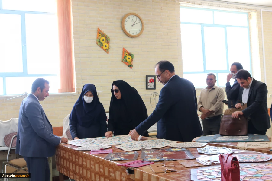 بازدید نماینده مجلس شورای اسلامی شهرستان نی ریز و فرماندار و هیات همراه از آموزشکده فنی و حرفه ای دختران نی ریز 2